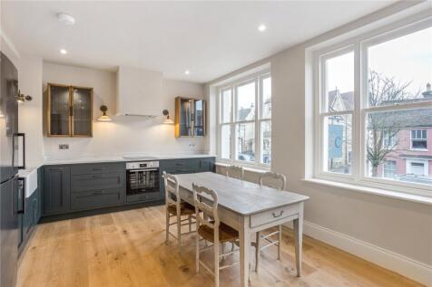 Church Lane, Berkhamsted... 2 bed apartment for sale