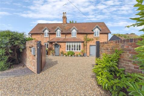 Wargrave Hill, Wargrave, Reading... 4 bed detached house for sale