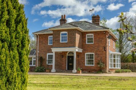 5 bedroom detached house for sale