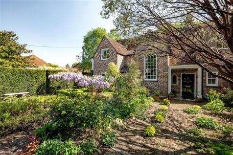 St. Nicholas Road, Salisbury, SP1 4 bed semi