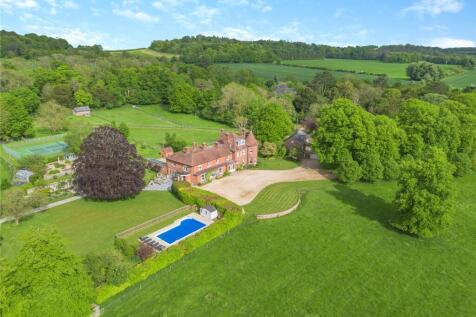 8 bedroom detached house for sale