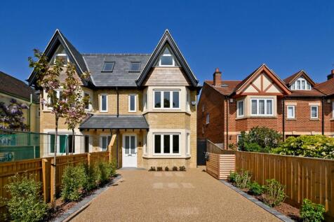 4 bedroom semi-detached house for sale