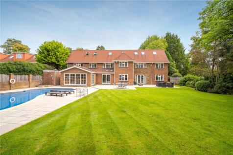 6 bedroom detached house for sale