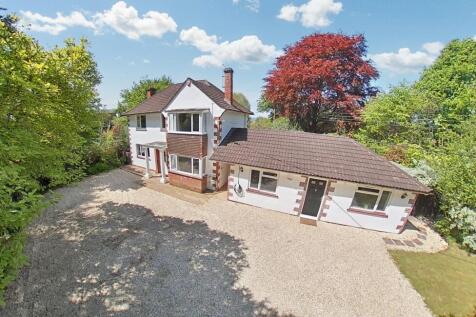 6 bedroom detached house for sale