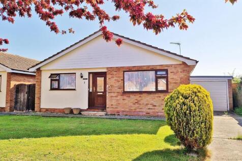 2 bedroom detached bungalow for sale