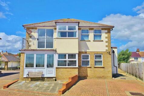 2 bedroom maisonette for sale