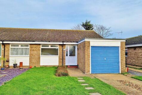2 bedroom semi-detached bungalow for sale