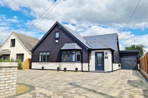 3 bedroom detached bungalow for sale