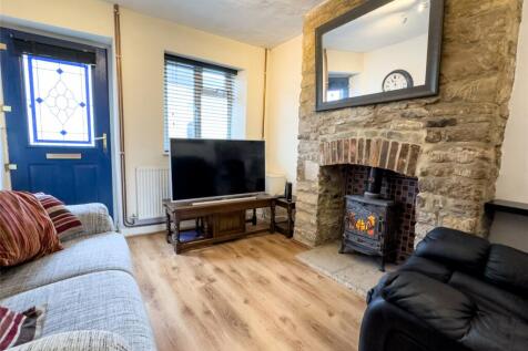 Corn Street, Witney, Oxfordshire, OX28 2 bed terraced house for sale