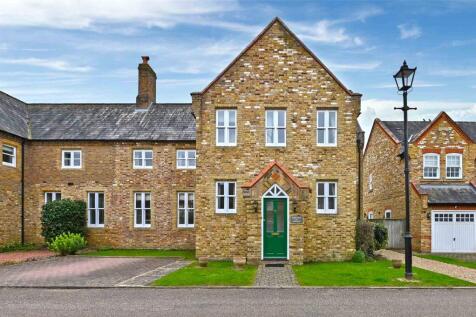 Bears Rails Park, Old Windsor... 3 bed semi