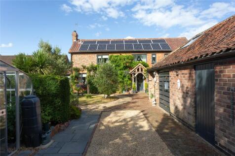 Sefton Avenue, York, North Yorkshire... 3 bed detached house for sale