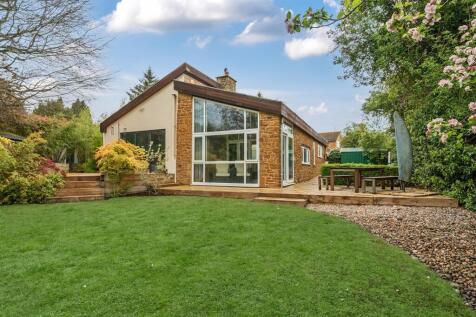 6 bedroom detached bungalow for sale