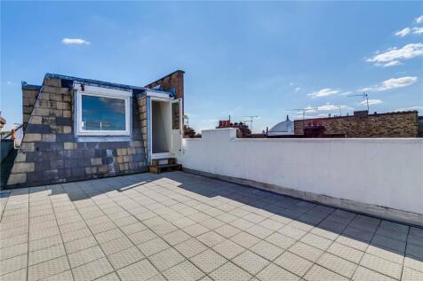 Clonmel Road, Parsons Green, Fulham... 3 bed flat for sale