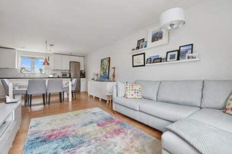 Stane Grove, Clapham, London 1 bed flat for sale