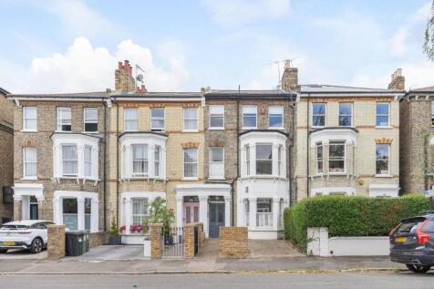 Chelsham Road, London 2 bed flat for sale