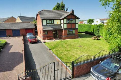 4 bedroom detached house for sale