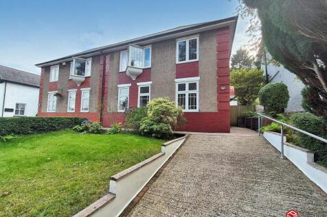 Neath Road, Maesteg, Bridgend. CF34 9PL 3 bed semi