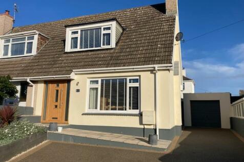 2 bedroom semi-detached house for sale