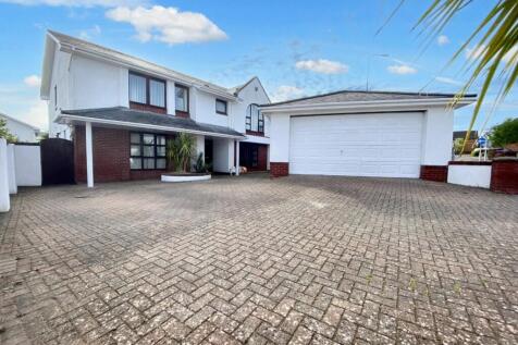 Lower Farm Court, Rhoose, CF62 5 bed detached house for sale