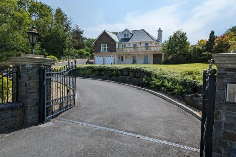Carmarthen Road, Llanybydder... 4 bed detached house for sale