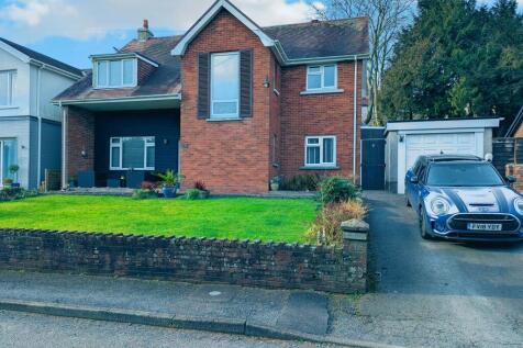 Priory Close, Carmarthen... 3 bed detached house for sale