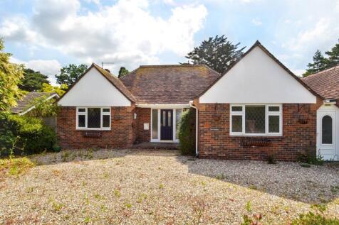 Exclusive and rarely available location 3 bed detached house for sale