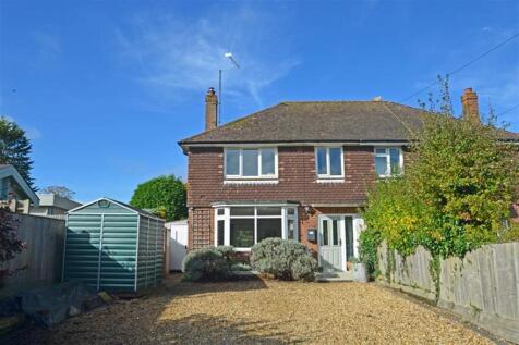 Central Storrington, West Sussex RH20 3 bed semi