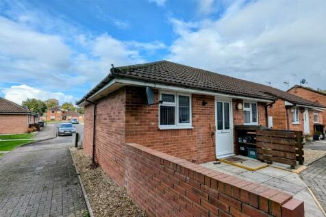 2 bedroom semi-detached bungalow for sale