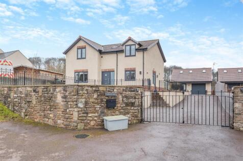 Sun Rise Road, Lydney GL15 4 bed detached house for sale