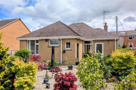 3 bedroom detached bungalow for sale