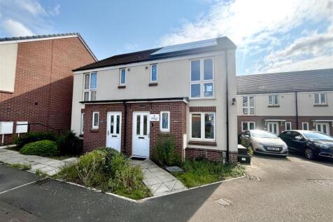 2 bedroom semi-detached house for sale