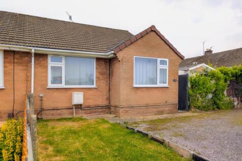 2 bedroom semi-detached bungalow for sale