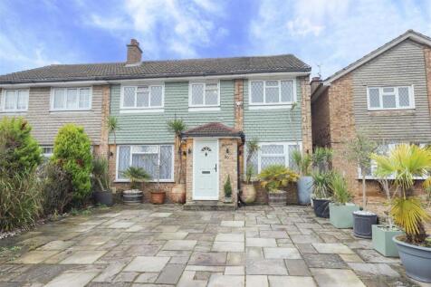 5 bedroom semi-detached house for sale