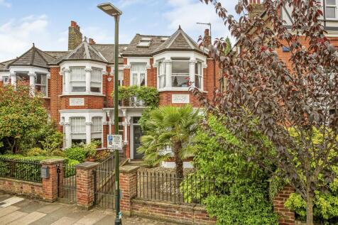 Pagoda Avenue, Richmond, Surrey, TW9 4 bed end of terrace house for sale