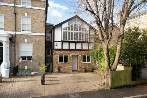 Lansdowne Road, Wimbledon, London, SW20 3 bed link detached house for sale