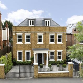 6 bedroom detached house for sale