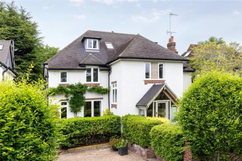 6 bedroom detached house for sale