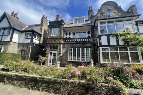 Queensmere, Queensgate, Savile Park... 5 bed semi