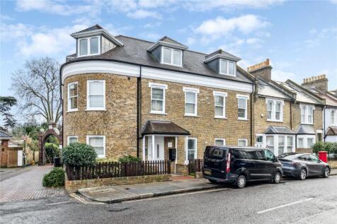 White Hart Lane, Barnes, London, SW13 3 bed apartment for sale
