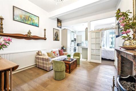 Chiswick High Road, London, W4 1 bed apartment for sale