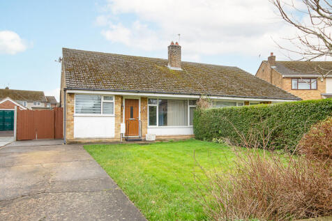 3 bedroom semi-detached bungalow for sale