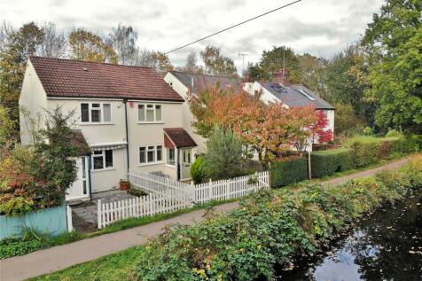 2 bedroom semi-detached house for sale