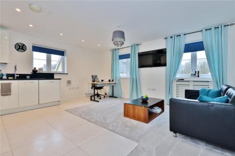 Hereford Close, Knaphill, Woking... 2 bed apartment for sale