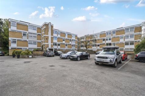 Park View Court, Woking, Surrey, GU22 2 bed apartment for sale