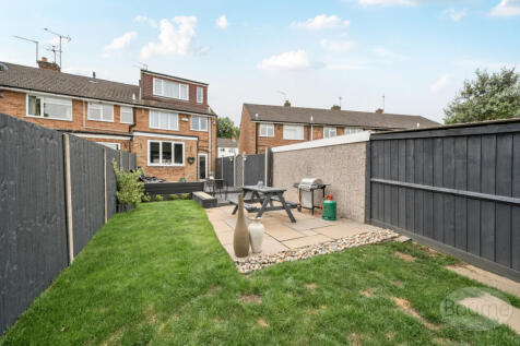 Robin Hood Crescent, Knaphill... 4 bed end of terrace house for sale
