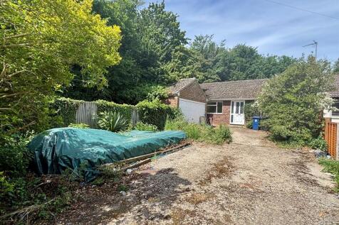 3 bedroom semi-detached bungalow for sale