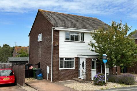 2 bedroom semi-detached house for sale