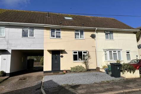 4 bedroom terraced house for sale