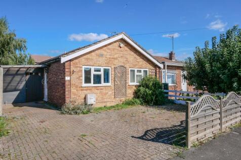 2 bedroom semi-detached bungalow for sale
