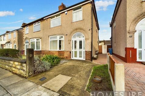 3 bedroom semi-detached house for sale